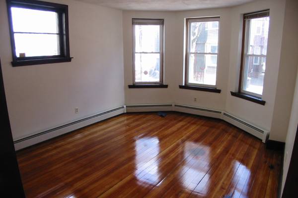 $2,900 / 3br - 1000ft2 - 3 dormitorios, 1 baño en excelente ubicación (Cambridge)63863135731457120