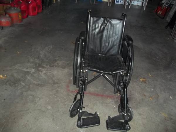 LIKE NEW DRIVE 16'' WIDE SEAT WHEELCHAIR WITH FOOT REST 1