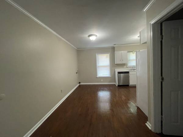 $950 / 2br - 1056ft2 - Sharp 2 Bedroom Townhome on Beech Street (209 Beech St APT 22)63861960340353121