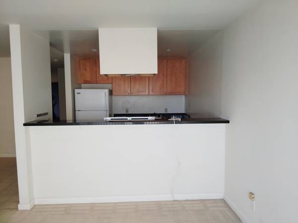 $2,295 / 1br - 680ft2 - Oakland Jack London Square, Large 1br/1ba with ocean view. (oakland downtown)63667905601665123
