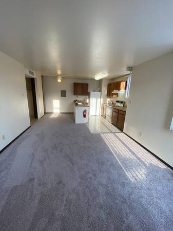 $1,470 / 2br - 840ft2 - Enjoy serenity and tranquility in our lovely garden-style 2 bd/1 ba (Anchorage - Midtown)64004784904194124