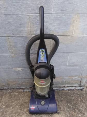 Vacuum Cleaner Sweeper. Bagless Bissell Powerforce-Cleaned. SEE MAP 1