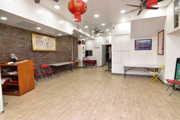 $12,000 / 2000ft2 - Prime Retail/Restaurant Space in the Heart of Chinatown (Chinatown / Lit Italy)64033457697538124