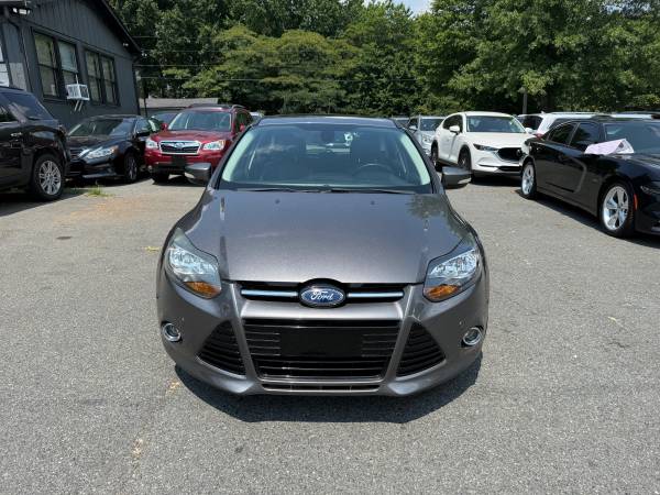Cámara de respaldo Ford Focus Titanium 2012, ¡hasta 38 mpg! - $4,995 (Indian Trail)63613340653441122