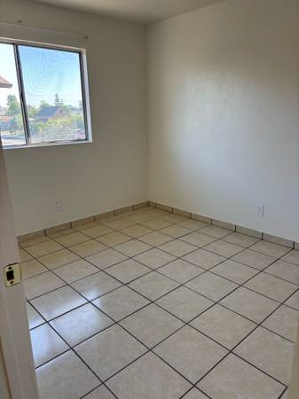 $1,150 / 2br - 620ft2 - Available NOW 2bd/1bath Apartment (720 N. Bridge St.  #C Visalia CA)63809864746243123