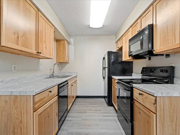 $1,265 / 2br - 920ft2 - Upgrade Your Lifestyle – Fresh 2BR Apartments Available! (2260 10th Street, Coralville, IA)63897405029890124