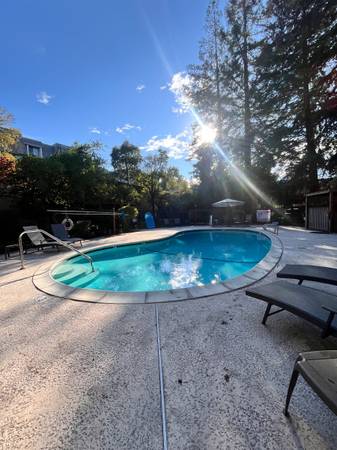 $2,650 / 2br - 1100ft2 - Spacious 2-Bedroom Apartment | Pool, Parking & Patios! (walnut creek)64000755370499120