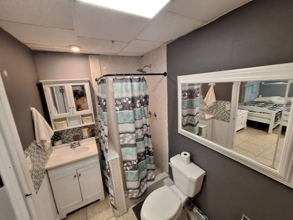$1000 / 1 dormitorio - HABITACIÓN EN ALQUILER DISPONIBLE $1000 (west park)63379686326657122