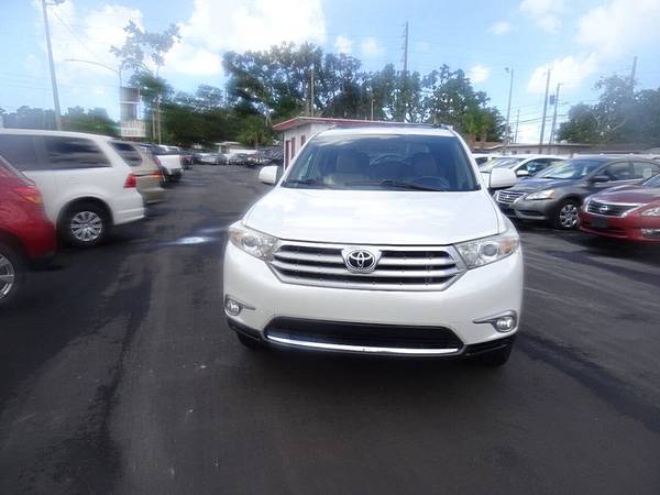2011 Toyota Highlander Base AWD 4 puertas SUV - $8500.0063443438196995124