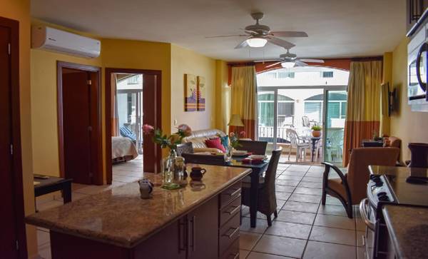 $750 / 2br - 900ft2 - Mazatlan, Mexico: Beautiful 5-star Condo on the Beach (Cerritos Beach, Mazatlan)64213545769218123