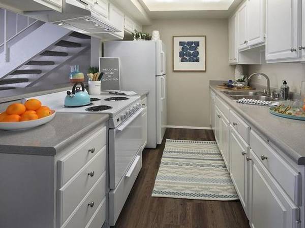 $3,220 / 3br - 1225ft2 - Hard Floors in Common Living Areas, Stainless Steel Appliances (Montclair)64028084203138120