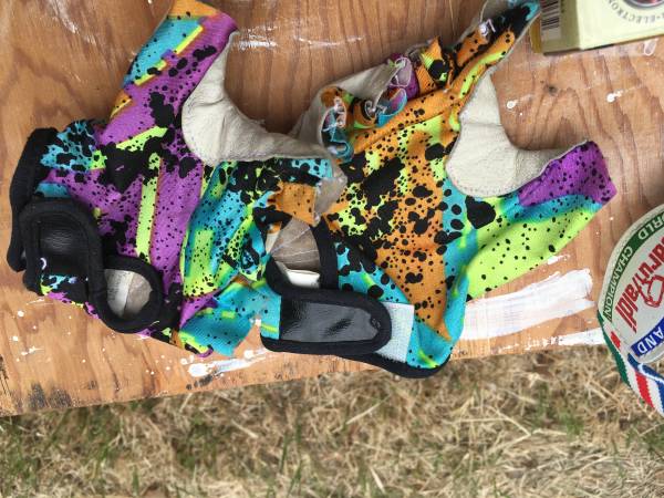 bike gloves very colorful 1