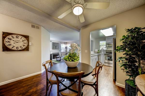 $2,588 / 2br - 900ft2 - ¡2 DORMITORIOS 1 BAÑO! ¡APARCAMIENTO RESERVADO! (SHADOWRIDGE EN VISTA)63865815772803124