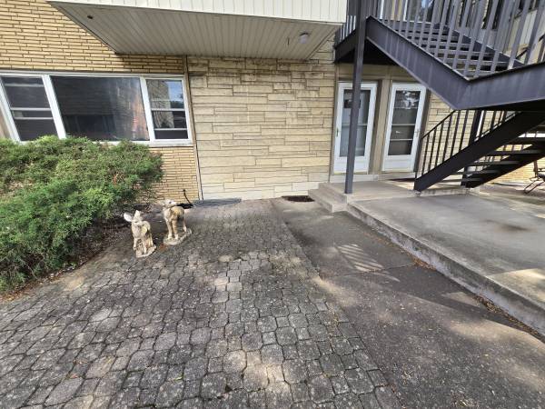 $1,300 / 1br - Condo unit for rent (La Grange Park)63918533428867121