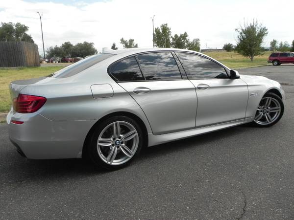 2016 BMW 550i xDrive ///M SPORT / FULLY LOADED / SILVER on BLACK! - $21,975 (Parker)63612160375299123