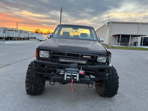 1985 Toyota Pickup 1/2 Ton Standard Bed Regular Cab 4WD - $3,500 (LEBANON TN 37087)63624936119041121