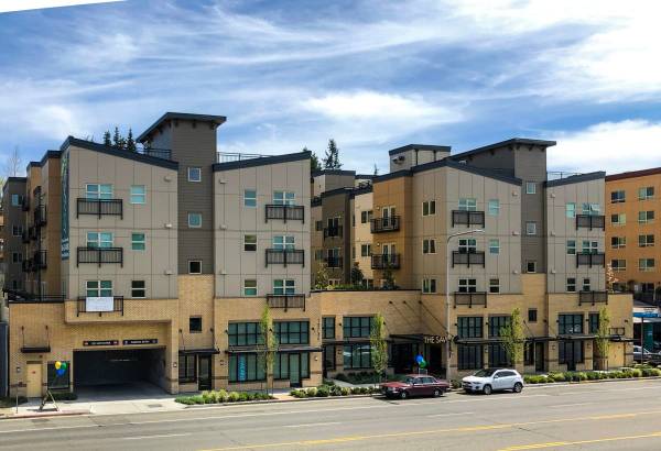 $1,900 / 2br - 788ft2 - 🎈 The Savoy at Lake City: 55+ Senior Living - 2bd/1bth Lg Lvg Room🏡63852482926467122