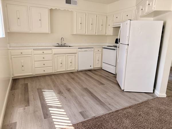 $1,550 / 2br - Heritage Apartments 2x2 Rent Special $500 off first month's rent! (Fresno)64008333481985121