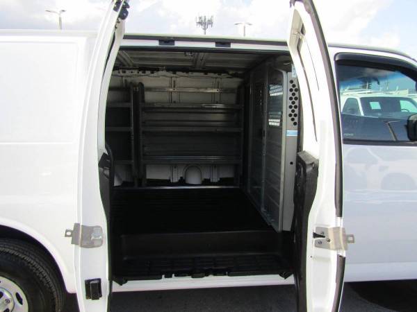 2014 Chevrolet Express 2500 - Photo 9
