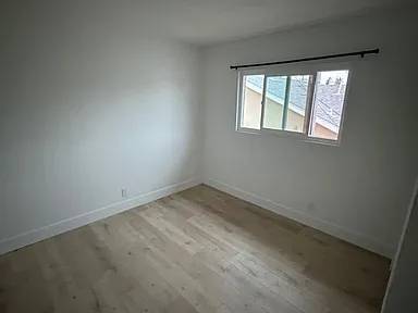 $2,400 / 2br - 1200ft2 - Modern 2BR/1.5BA Townhome with Balcony & Private Patio64000753877121122