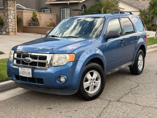 Ford Escape XLT " MUST DRIVE IT .. EXCELLENT CONDITION " 1