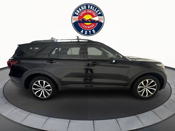 Explorer Ford 2022 4x4 4WD ST SUV - $39,988 (Grand Valley Auto Lakewood)63619738029441124