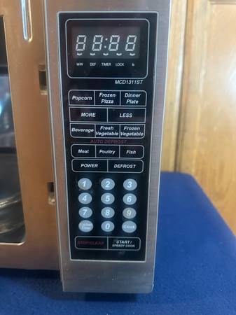 Magic Chef MCD1311ST Microondas de Acero Inoxidable de 1,3 pies cúbicos 1100W con Control Digital Táctil - $125 (Santa Clarita)63470987470595123