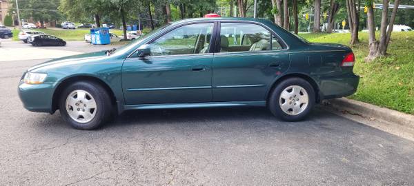 1 propietario, Honda Accord EX-V 98k - $5.450 (Springfield)63439872957057121