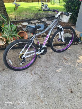 Genesis whirlwind 26" women's mountain bike - $89 (Sherman)63443392141955121