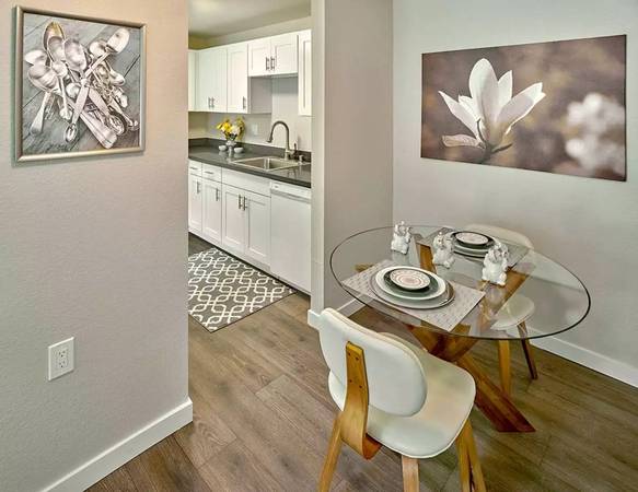 $1,699 / 1br - 657ft2 - Discover your haven. Check out our 1 BR. (Mountlake Terrace - Town Center at Lake Forest Park)63688567471875120