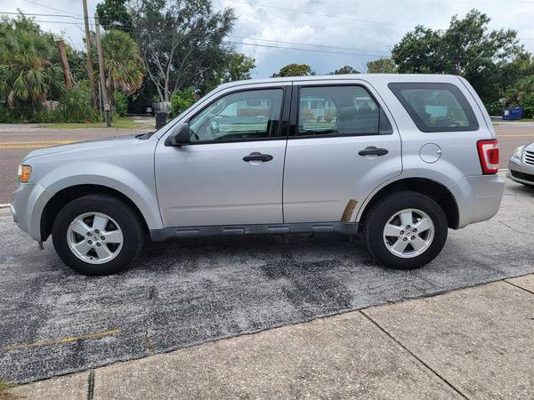 2012 Ford Escape XLS Guaranteed Credit Approval! - $6,995 (+ SUNCOAST QUALITY CARS LLC)63443238225153122