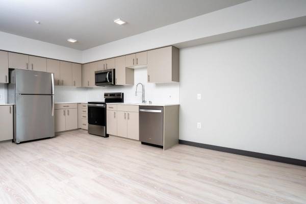 $1,672 / 1br - 573ft2 - Inviting /-Stunning Kitchen, Outdoor Courtyard Access (Tacoma)63808131232387124