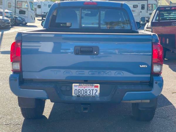 2019 Toyota Tacoma TRD Access Cab photo 4