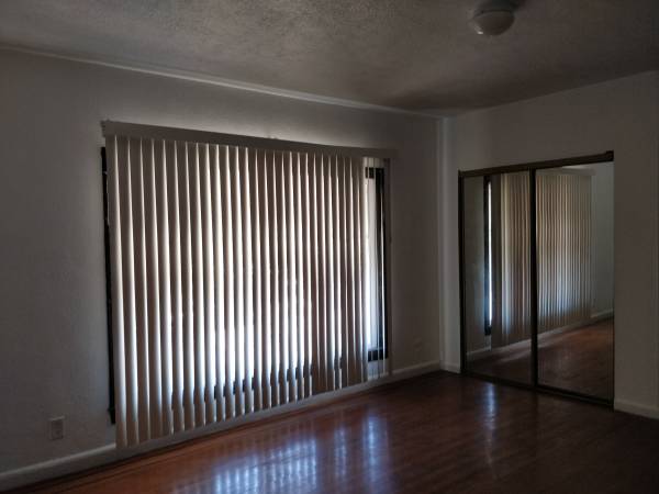 $1,100 / 200ft2 - Single room in clean quiet house (Private bath, entrance, parking) (oakland east)64000748965506122