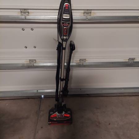 Small vacuum 1