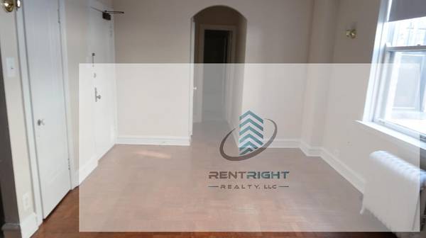 $1,150 / 550ft2 - Spacious Studio!! On BEACH! Pets Allowed63844192722563120