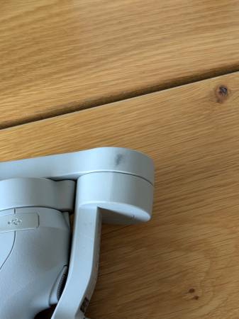 DJI OM 4 SE Gimbal Stabilizer - $60 (Issaquah)63471454960003121