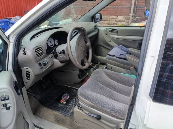 Grand caravan - $2,000 (Niagara falls NY)63483374753025121