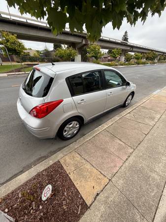 2012 NISSAN VERSA HATCHBACK - $4.900 (Hercules, Pinole, San Pablo, El Sob)63470788764161122