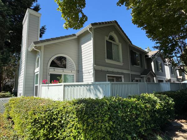 $3,895 / 2br - 1293ft2 - 2bd/2.5ba Santa Teresa Townhouse - Available Now! (san jose south)63845956869121120