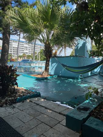 $549 / 1br - 450ft2 - PERFECT SPOT STEPS FROM THE BEACH $549 WEEKLY (Deerfield Beach)63825137213827124