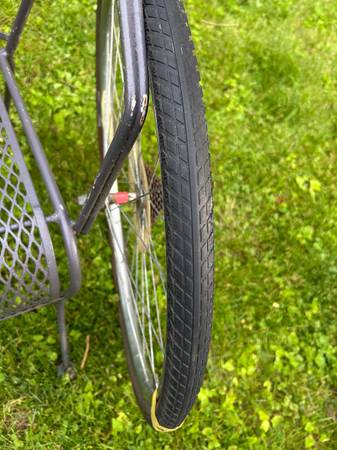 Raleigh Bike Back Wheel Rim Araya 650B - $30 (Bay View)63471072852867123