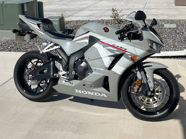 2025 Honda CBR 600RR ABS - motorcycles/scooters - by owner