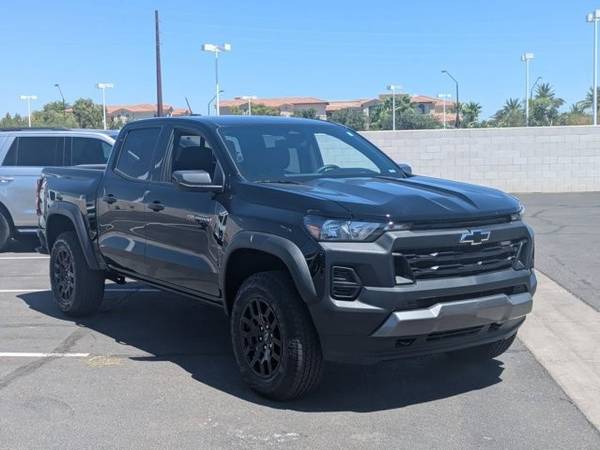 2025 Chevrolet Colorado 4x4 4WD Camioneta Chevy Trail Boss Cabina Doble - $40,277 (Llame al *(480) 372-8478* para confirmar disponibilidad al instante)63486013919361122
