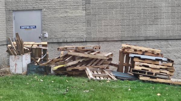 Free wood pallets  reuse or for firewood 1