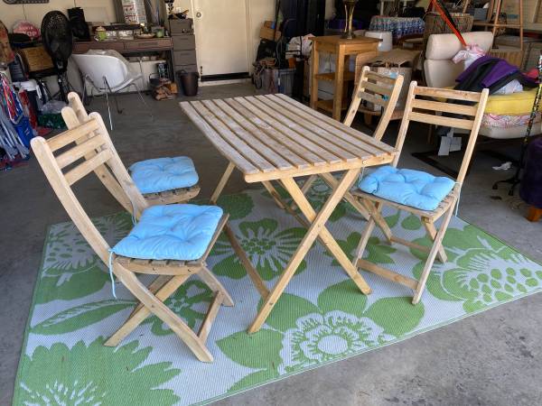 IKEA Patio Table & 4 Folding Chairs with Cushions Home Furniture 1