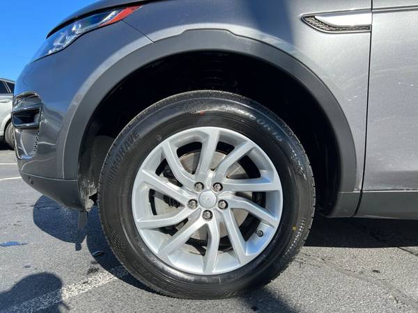 2016 Land Rover Discovery Sport HSE - $16,999 (Pre-Owned Luxury)63498538872961122