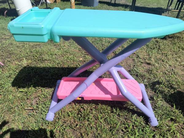 Kids ironing board 1