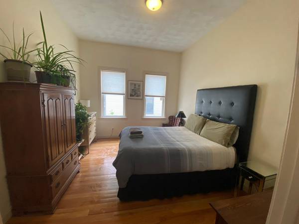 $250 / 2br - 1350ft2 - Furnished 2 bedroom short term Boston vacation rental (Jamaica Plain)63699413561473122