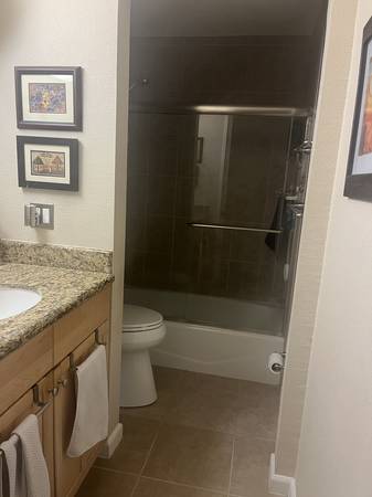 $2,100 / 1br - 706 sq ft - 1br/1ba available Dec 1 - May 31 (oakland lake merritt / grand)64207190884225124